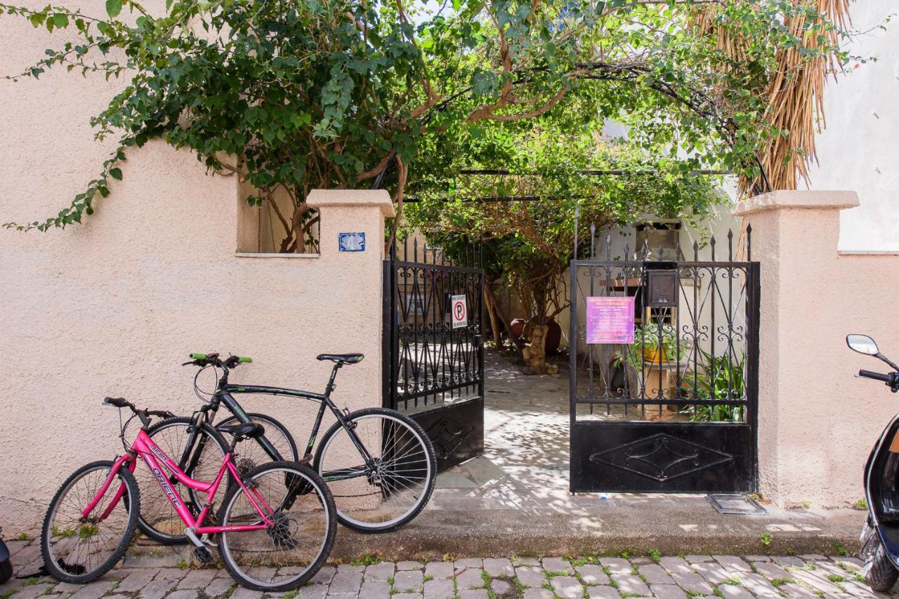 Aegina'S Flowers House Eksteriør bilde